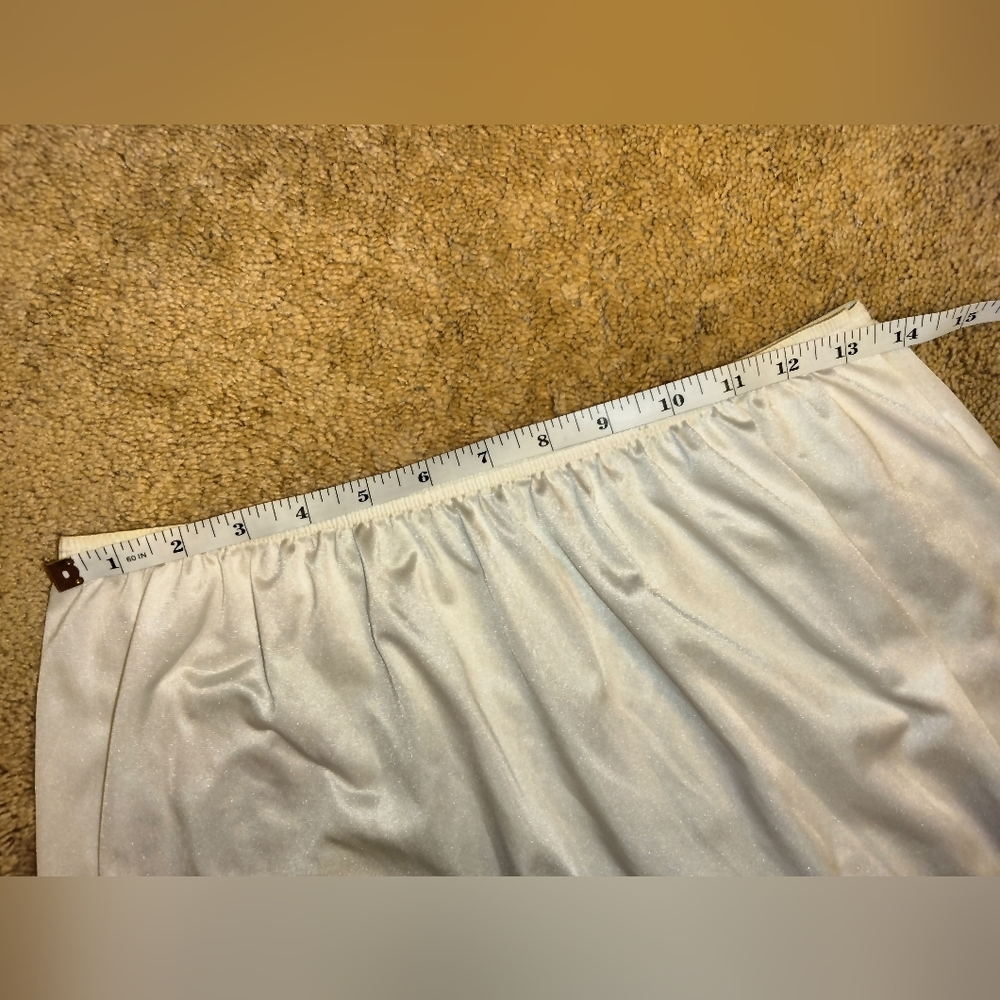 White Slip With Slit - Picture 5 of 5